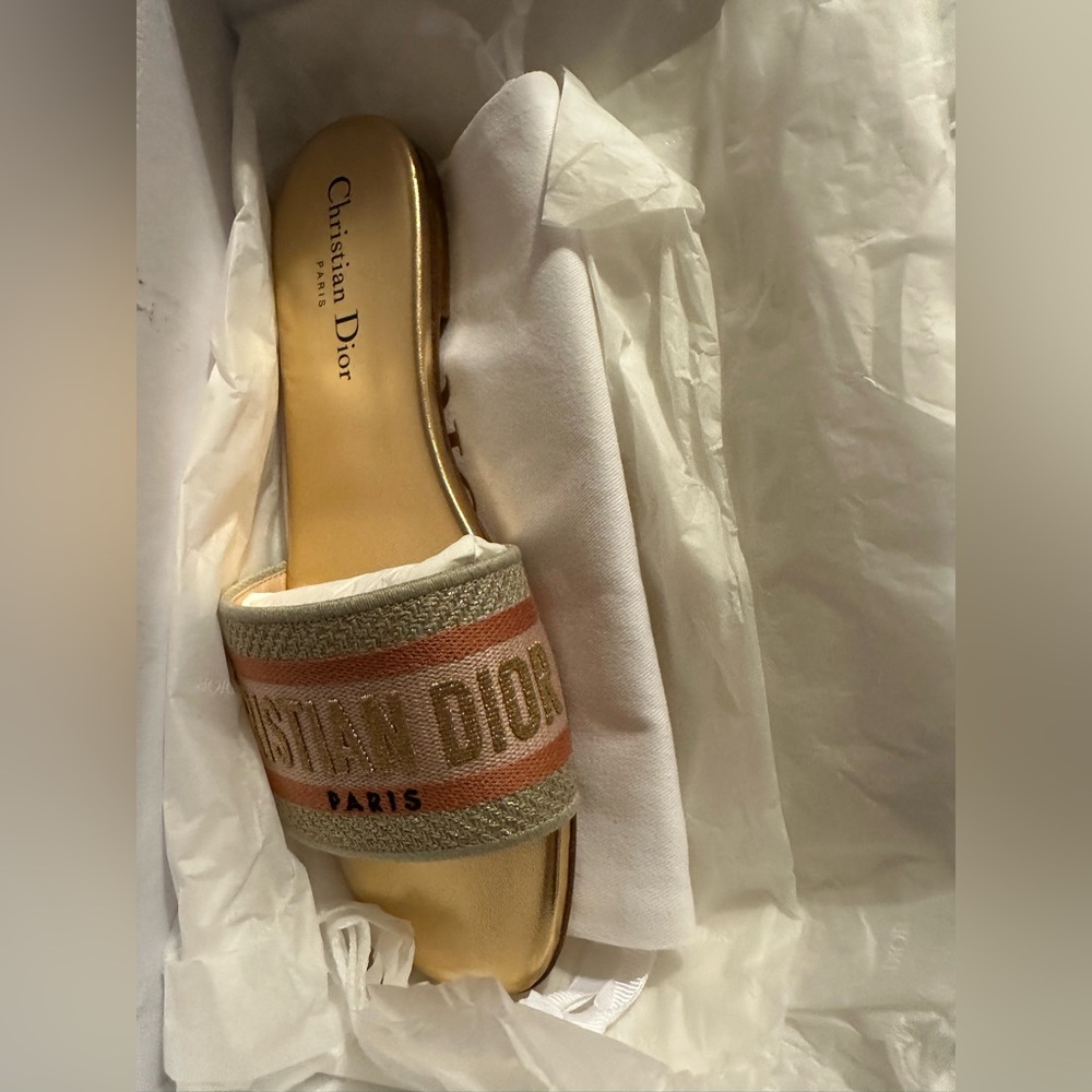 Dior…Dway….52K Platinum Embroidered Logo Slides…Sz: 38….New In Box $870.00 - Picture 6 of 6